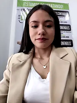 CHARLOTTE  05 online show from 12-05-25, 12:14