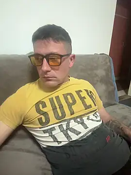 GsprDniel4 online show from 12-15-25, 08:02