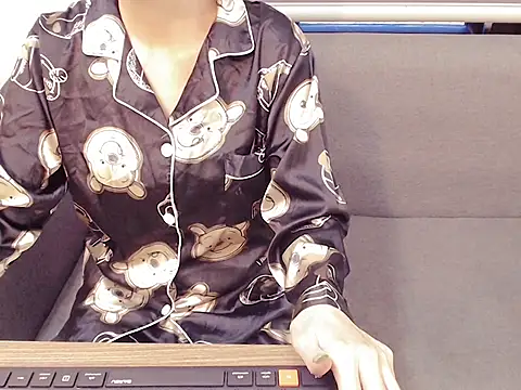 Snapshot of Funnygirl_9x chatting on 02-14-26, 02:08 Funnygirl 9x online show from 02-14-26, 02:08