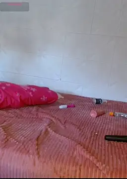 Snapshot of abilovesyou1 chatting on 01-05-26, 10:35 abilovesyou1 online show from 01-05-26, 10:35