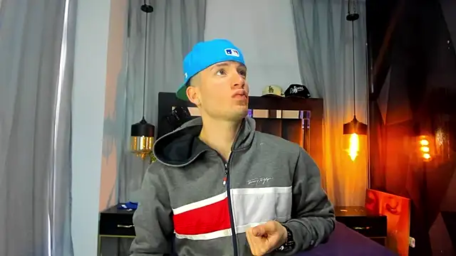 HunterHeat  online show from 12-21-25, 11:39