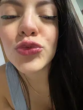 Snapshot of alilith chatting on 09-20-25, 05:36 alilith online show from 09-20-25, 05:36