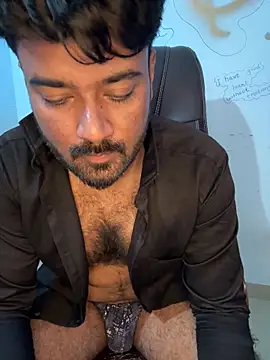 Snapshot of MeekBatgirl chatting on 10-29-25, 05:42 MeekBatgirl online show from 10-29-25, 05:42