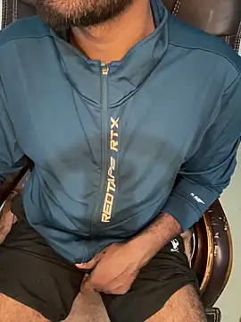 Snapshot of MeekBatgirl chatting on 12-16-25, 06:35 MeekBatgirl online show from 12-16-25, 06:35