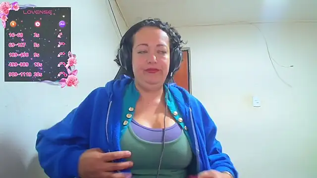 Miss Oriana online show from 11-21-25, 08:51