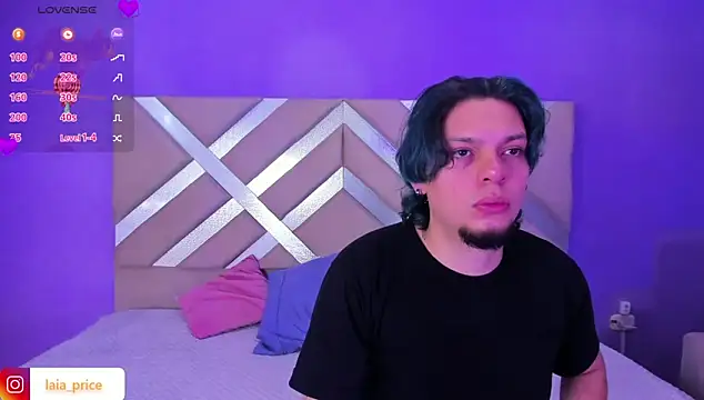 Snapshot of Laia_and_Damian chatting on 09-16-25, 07:59 Laia and Damian online show from 09-16-25, 07:59