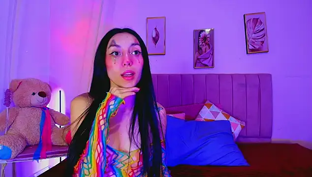 Snapshot of Laia_and_Damian chatting on 10-21-25, 12:06 Laia and Damian online show from 10-21-25, 12:06