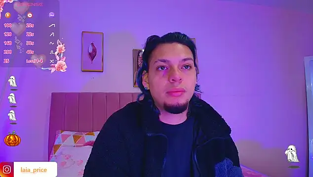 Snapshot of Laia_and_Damian chatting on 10-30-25, 12:06 Laia and Damian online show from 10-30-25, 12:06