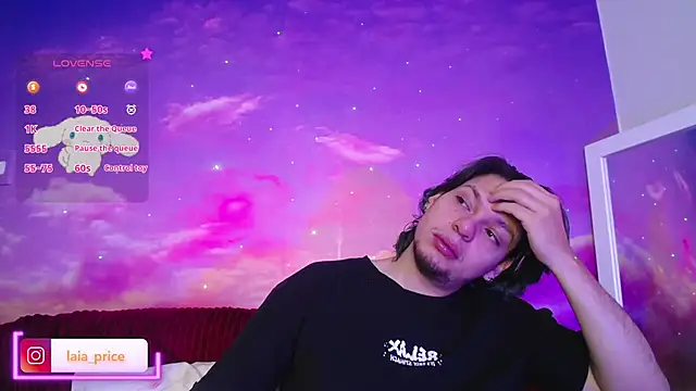 Snapshot of Laia_and_Damian chatting on 11-30-25, 12:31 Laia and Damian online show from 11-30-25, 12:31