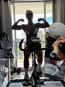 Snapshot of Emily_Foxx01 chatting on 10-28-25, 04:31 Emily Foxx01 online show from 10-28-25, 04:31