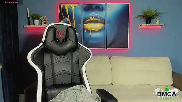 Roxy foxi online show from 11-08-25, 01:06