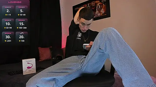 Snapshot of Sebas_maverick chatting on 09-30-25, 03:22 Sebas maverick online show from 09-30-25, 03:22