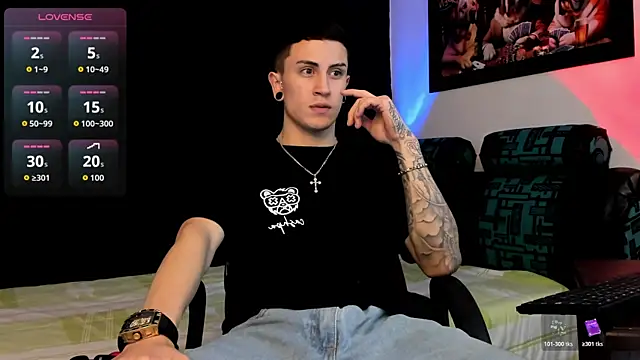 Snapshot of Sebas_maverick chatting on 11-24-25, 11:59 Sebas maverick online show from 11-24-25, 11:59