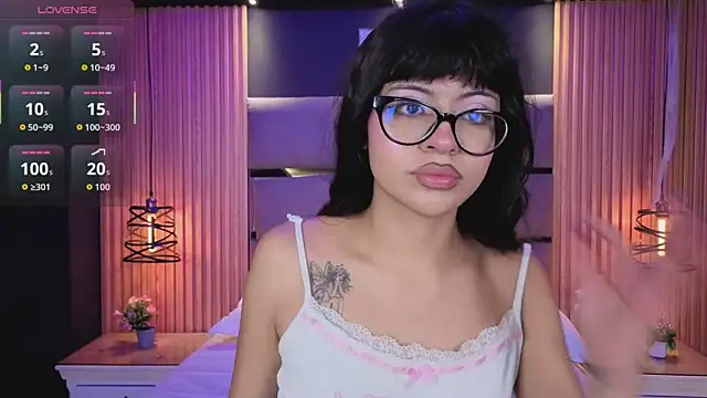 AlanaWalker9 online show from 02-11-26, 03:44