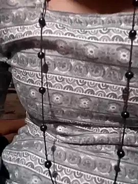 Snapshot of cutrashmi_hot47 chatting on 09-08-25, 02:38 cutrashmi hot47 online show from 09-08-25, 02:38