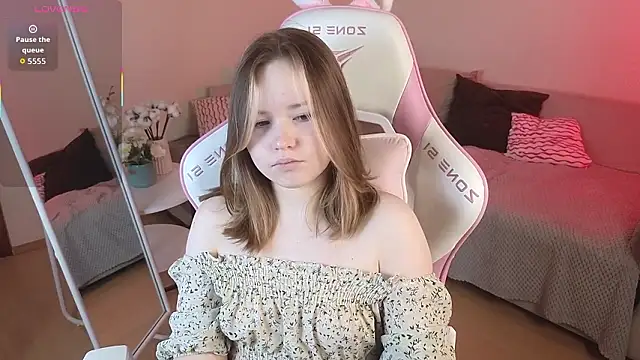 Sweetie Hope online show from 02-11-26, 04:23