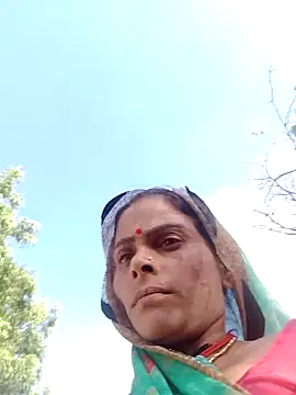 Snapshot of H_seema chatting on 04-06-26, 11:11 H seema online show from 04-06-26, 11:11