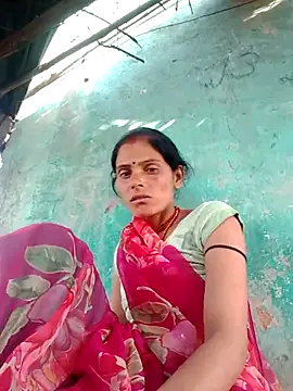 Snapshot of H_seema chatting on 04-17-26, 02:14 H seema online show from 04-17-26, 02:14