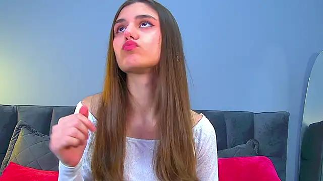 Snapshot of ArianaAllens chatting on 11-25-25, 06:24 ArianaAllens online show from 11-25-25, 06:24