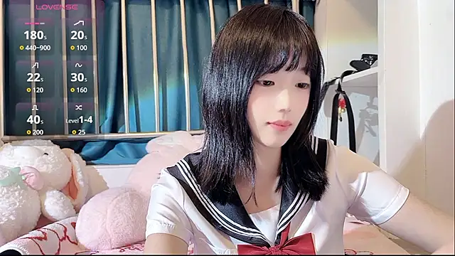 Snapshot of TuTu0066 chatting on 05-15-26, 12:23 TuTu0066 online show from 05-15-26, 12:23