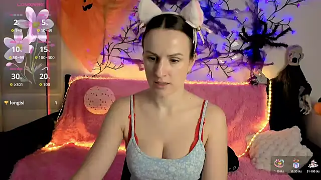 Julia Lia online show from 10-29-25, 08:27