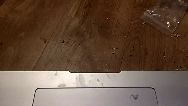 Snapshot of edger4lif3 chatting on 09-18-25, 04:03 edger4lif3 online show from 09-18-25, 04:03