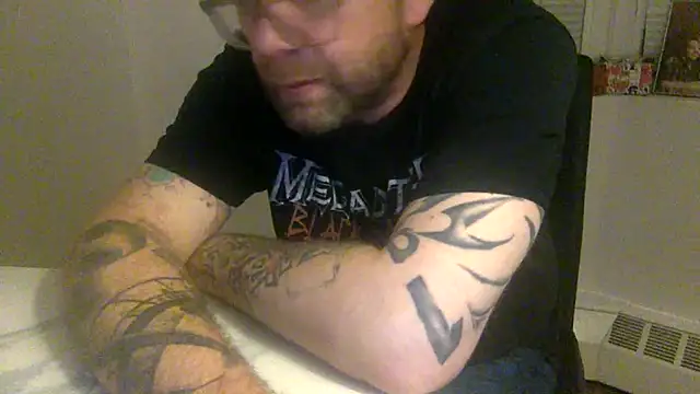 Snapshot of edger4lif3 chatting on 10-17-25, 04:26 edger4lif3 online show from 10-17-25, 04:26