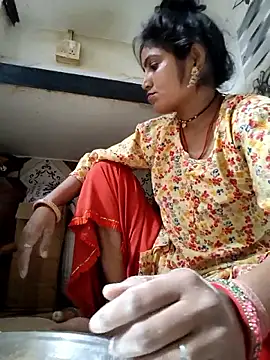 Snapshot of LUCKY_cut chatting on 06-27-26, 03:11 LUCKY cut online show from 06-27-26, 03:11