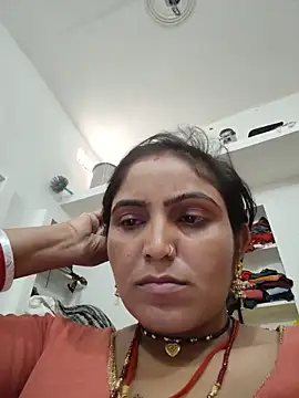 Snapshot of LUCKY_cut chatting on 06-28-26, 03:56 LUCKY cut online show from 06-28-26, 03:56
