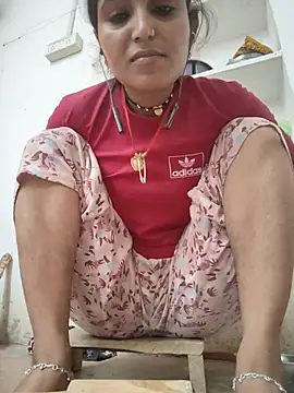 Snapshot of LUCKY_cut chatting on 07-10-26, 04:28 LUCKY cut online show from 07-10-26, 04:28
