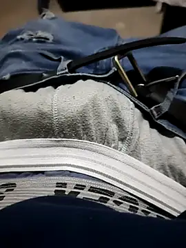 Snapshot of ELPrecoxxxito20 chatting on 03-01-26, 11:07 ELPrecoxxxito20 online show from 03-01-26, 11:07