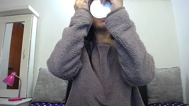 Taylormegan online show from 10-16-25, 02:07