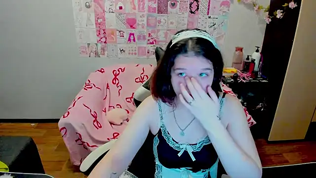 Snapshot of Acid_Kate chatting on 10-09-25, 12:30 Acid Kate online show from 10-09-25, 12:30