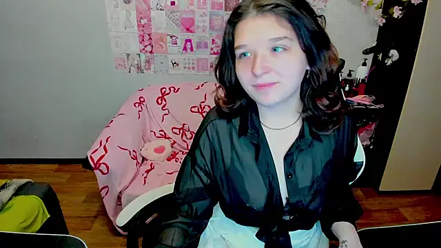 Snapshot of Acid_Kate chatting on 10-14-25, 01:39 Acid Kate online show from 10-14-25, 01:39