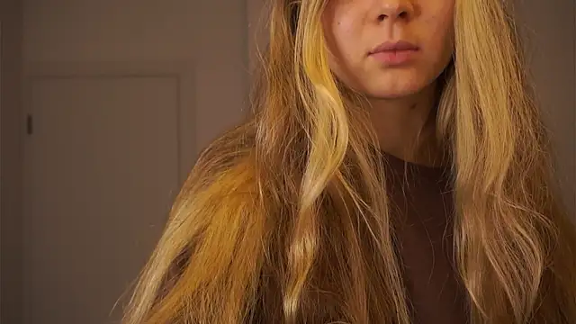 Snapshot of MarlinVarian chatting on 09-18-25, 06:43 MarlinVarian online show from 09-18-25, 06:43