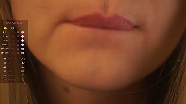 Snapshot of MarlinVarian chatting on 10-11-25, 07:01 MarlinVarian online show from 10-11-25, 07:01