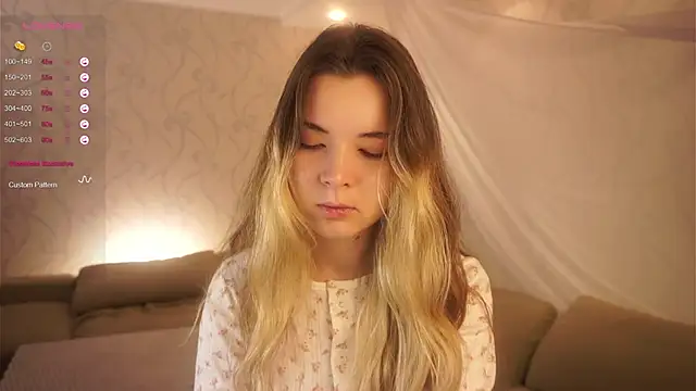 Snapshot of MarlinVarian chatting on 10-19-25, 04:40 MarlinVarian online show from 10-19-25, 04:40