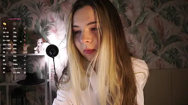 Snapshot of MarlinVarian chatting on 01-08-26, 06:32 MarlinVarian online show from 01-08-26, 06:32