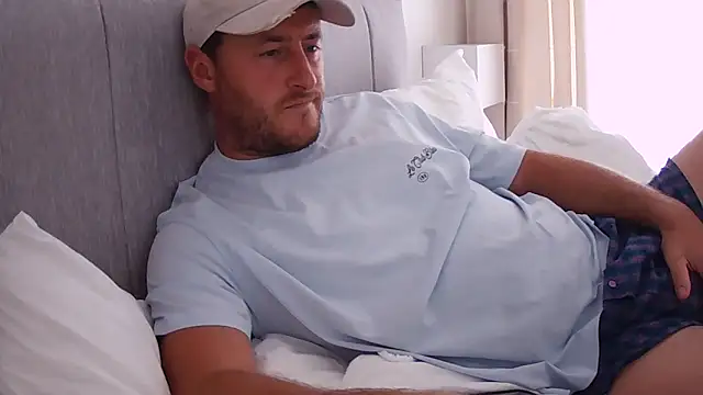 Londonlad818 online show from 09-08-25, 04:17