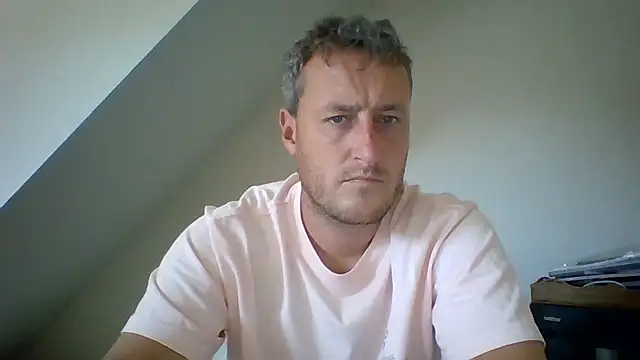 Londonlad818 online show from 08-05-26, 11:46