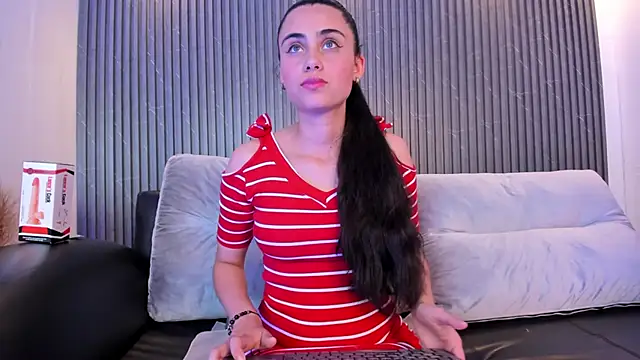 sofiapalacioss online show from 09-15-25, 06:41