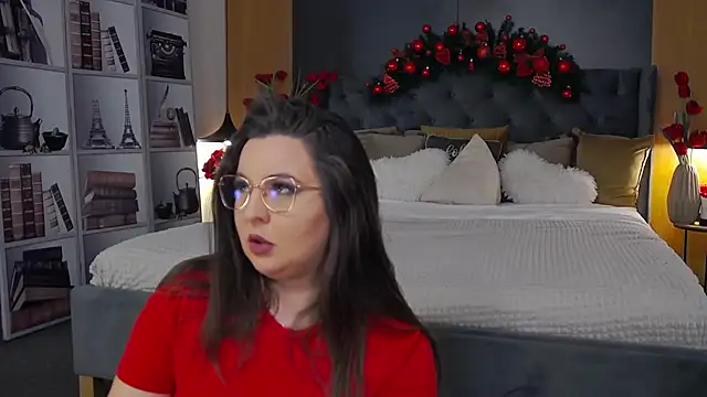 Mia Swano online show from 12-20-25, 01:34