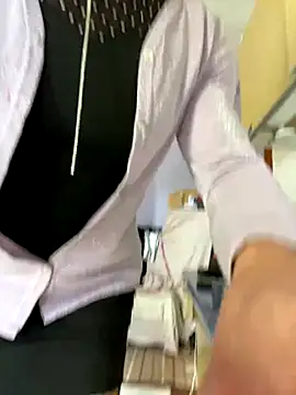 Snapshot of vikinylon chatting on 09-17-25, 11:23 vikinylon online show from 09-17-25, 11:23