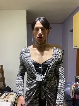 Snapshot of vikinylon chatting on 11-08-25, 01:28 vikinylon online show from 11-08-25, 01:28