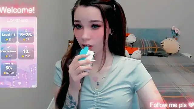 Kitten Alissa online show from 12-05-25, 07:43