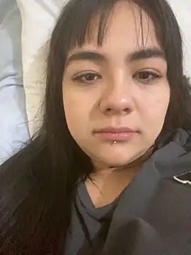 Snapshot of jasmincollin_ chatting on 10-17-25, 05:48 jasmincollin online show from 10-17-25, 05:48