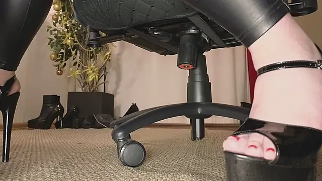 Jolie Orchid online show from 01-14-26, 12:33