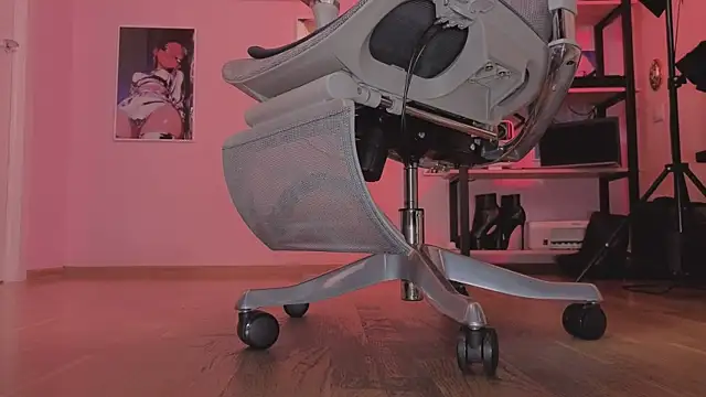 Jolie Orchid online show from 02-05-26, 12:21