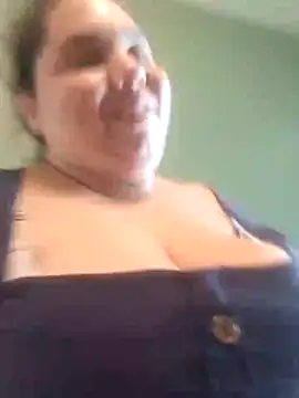 Snapshot of Katherine25 chatting on 02-05-26, 01:27 Katherine25 online show from 02-05-26, 01:27