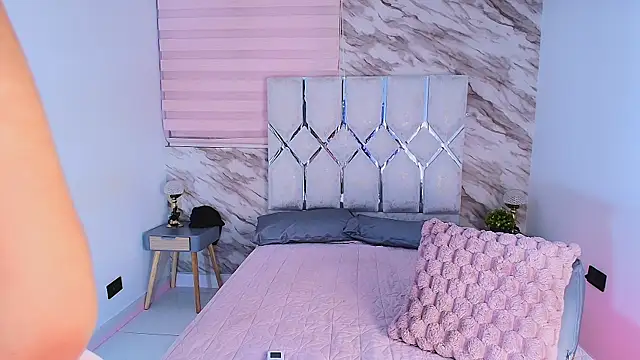 Snapshot of collet_1 chatting on 06-20-26, 12:08 collet 1 online show from 06-20-26, 12:08